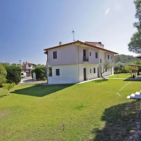 Apartment Adonis Family Forest House