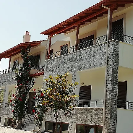 Adonis Family Forest House