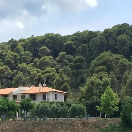 Adonis Family Forest House Appartamento