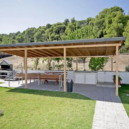 Apartment Adonis Family Forest House